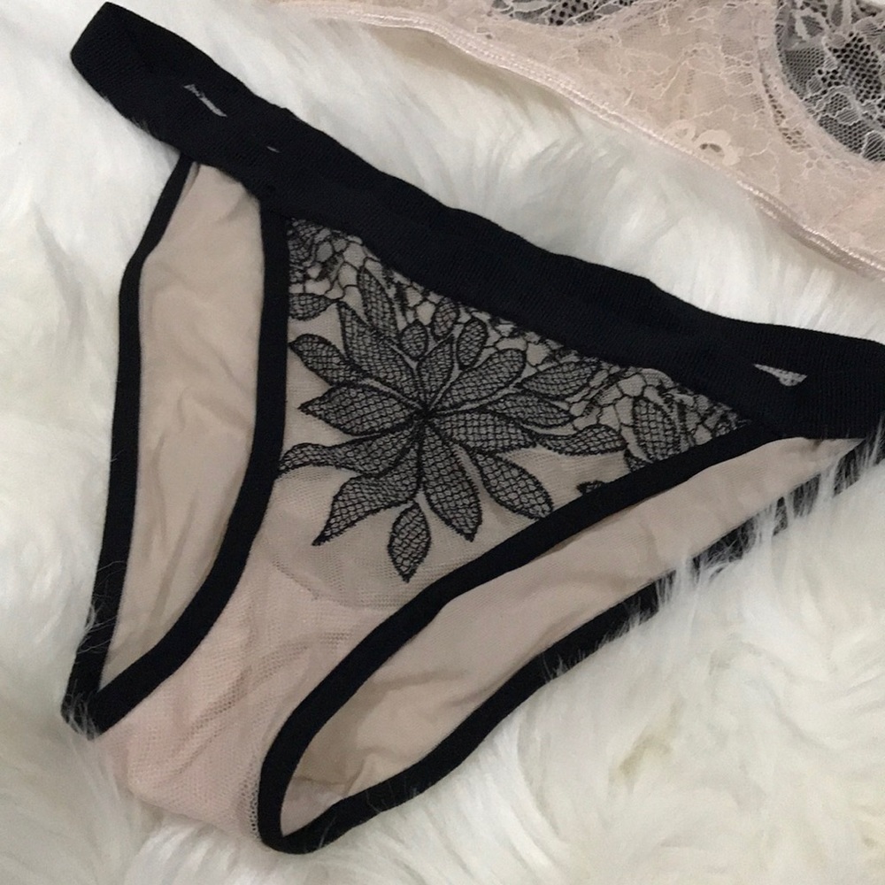 Nude & black sexy lingerie 💕 - Picture 2 of 8